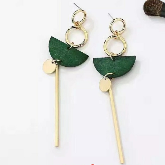 💚Ear Rings 💚 - Picture 2 of 2